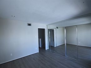 5056 Glenmont Drive, Houston TX 77081