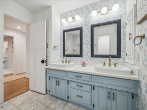 5211 Caversham Drive, Houston TX 77096