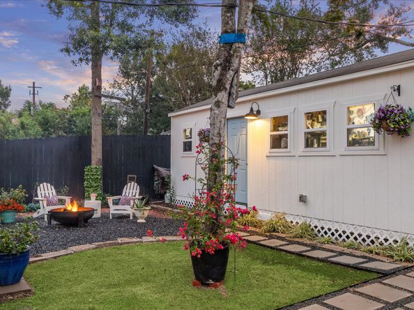 5211 Caversham Drive, Houston TX 77096