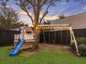 5211 Caversham Drive, Houston TX 77096