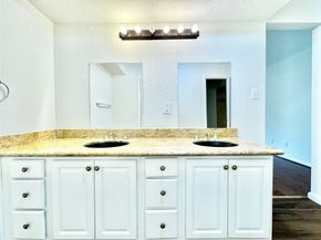 7914 Oakington Drive, Houston TX 77071