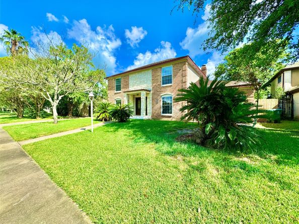7914 Oakington Drive, Houston TX 77071