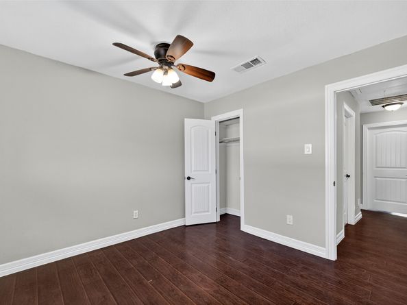 5813 Village Forest Court, Houston TX 77092