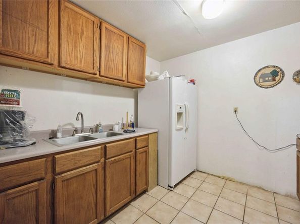 609 W Parker Road, Houston TX 77091