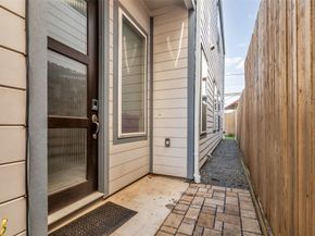 1402 Crocker Street, Houston TX 77019