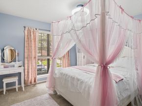 819 Rolling Run Court, Houston TX 77062