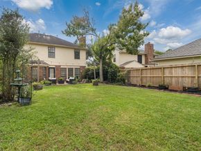 819 Rolling Run Court, Houston TX 77062