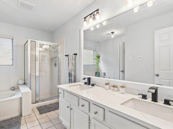 819 Rolling Run Court, Houston TX 77062