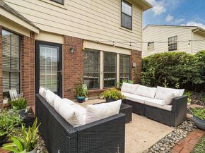 819 Rolling Run Court, Houston TX 77062