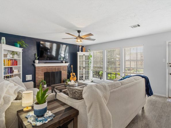 819 Rolling Run Court, Houston TX 77062