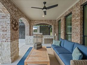 122 N Winter Sunrise Circle, The Woodlands TX 77375