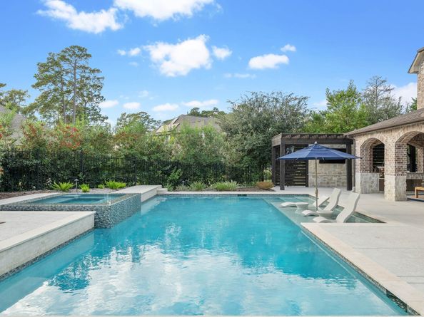 122 N Winter Sunrise Circle, The Woodlands TX 77375