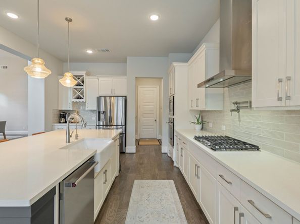 122 N Winter Sunrise Circle, The Woodlands TX 77375