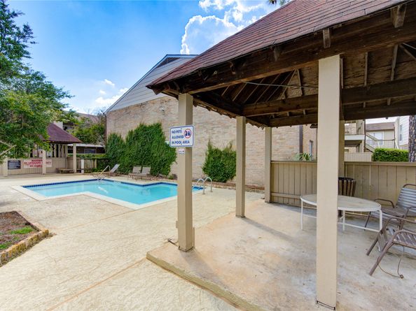 2120 Wilcrest Drive 220, Houston TX 77042