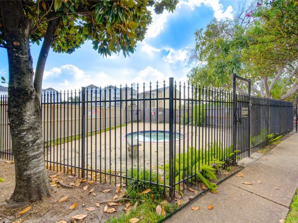 2120 Wilcrest Drive 220, Houston TX 77042