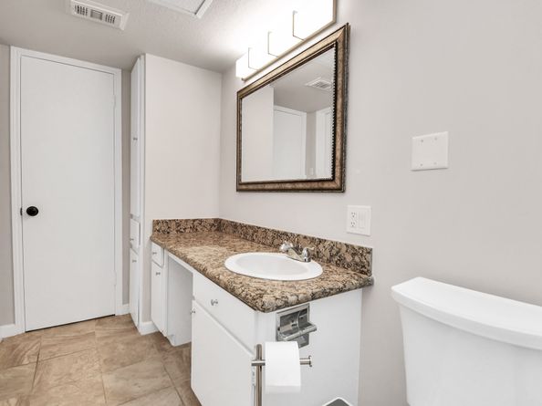 4641 Wild Indigo Street 450, Houston TX 77027