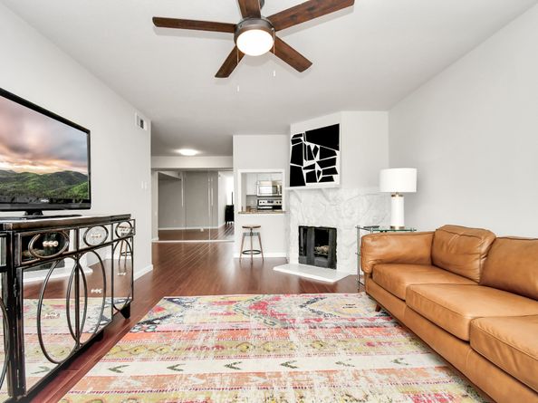 4641 Wild Indigo Street 450, Houston TX 77027