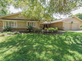 1506 Wavecrest Lane, Houston TX 77062