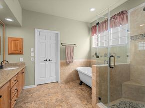 117 Treescape Circle, The Woodlands TX 77381