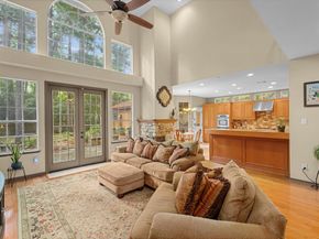 117 Treescape Circle, The Woodlands TX 77381