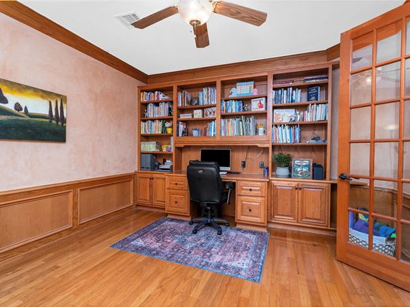 117 Treescape Circle, The Woodlands TX 77381