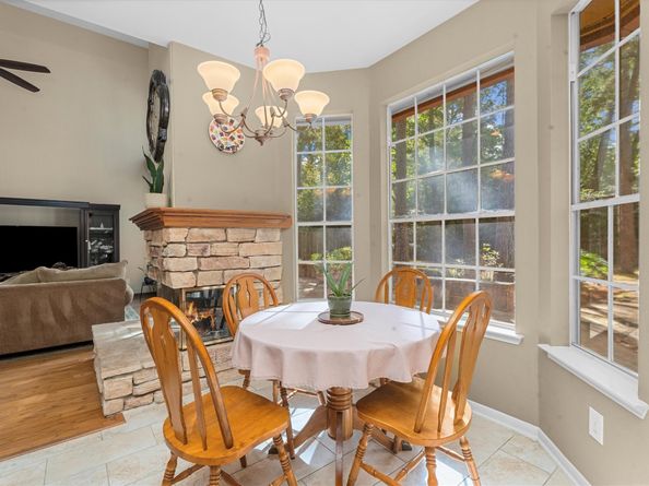 117 Treescape Circle, The Woodlands TX 77381