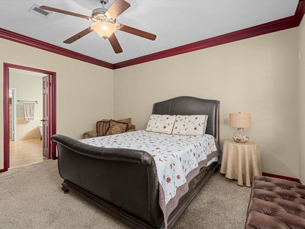 117 Treescape Circle, The Woodlands TX 77381