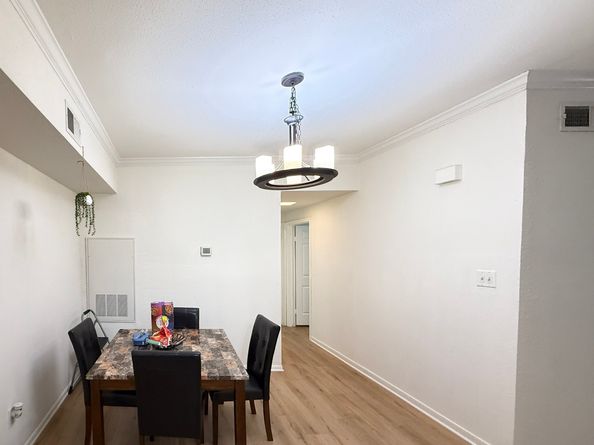 2255 Braeswood Park Drive 117, Houston TX 77030