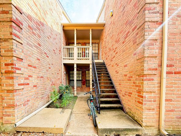 2255 Braeswood Park Drive 117, Houston TX 77030