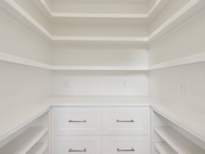 1211 Bay Oaks Road, Houston TX 77008