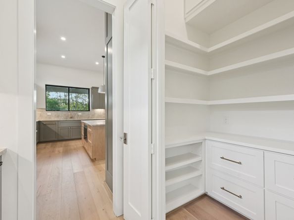 1211 Bay Oaks Road, Houston TX 77008