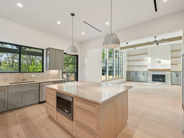 1211 Bay Oaks Road, Houston TX 77008