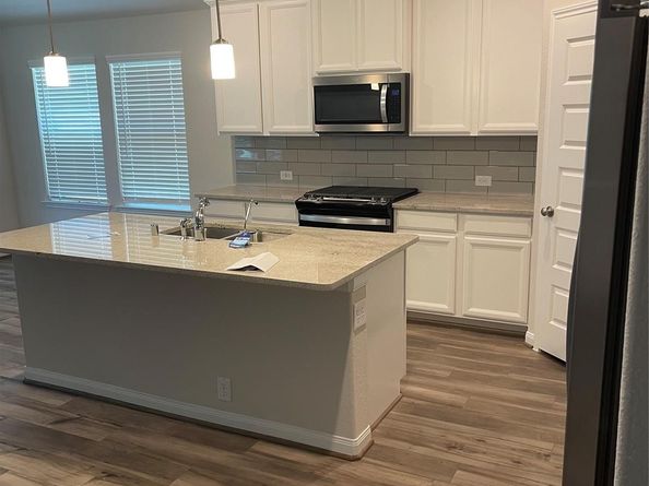 1203 Muscadine Hollow Lane, Richmond TX 77406