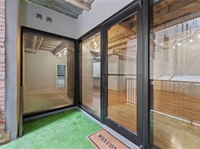 917 Main Street 603, Houston TX 77002