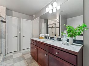 917 Main Street 603, Houston TX 77002