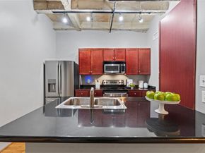 917 Main Street 603, Houston TX 77002