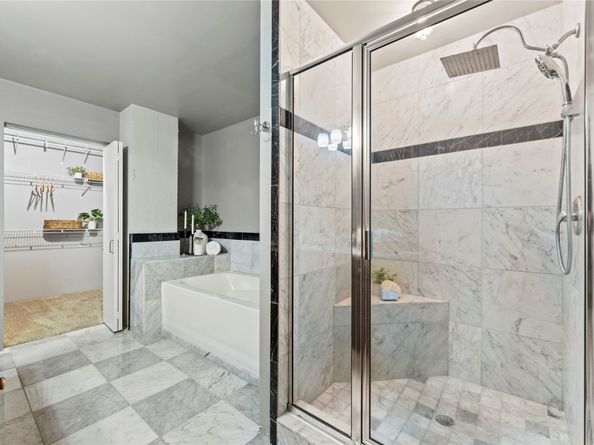 917 Main Street 603, Houston TX 77002