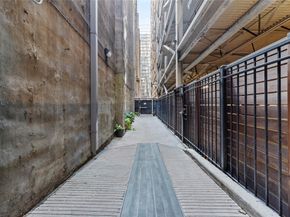 917 Main Street 603, Houston TX 77002