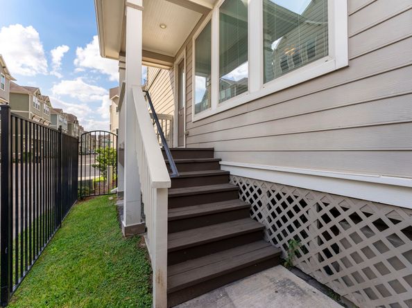 1512 Hatcher Spring Lane, Houston TX 77008