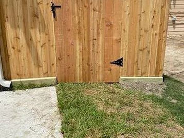 7925 Way Street, Houston TX 77028