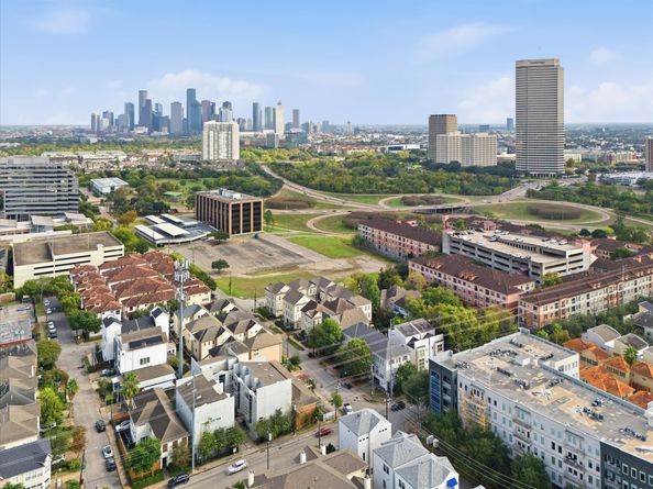 4011 Feagan Street, Houston TX 77007