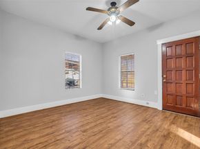 1113 71st Street, Houston TX 77011