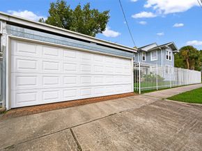 1201 Bomar Street, Houston TX 77006