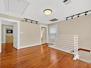 1201 Bomar Street, Houston TX 77006