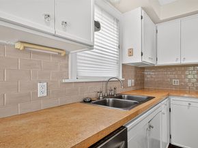 1201 Bomar Street, Houston TX 77006