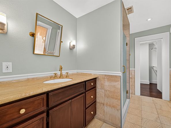 1201 Bomar Street, Houston TX 77006