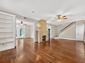 1201 Bomar Street, Houston TX 77006