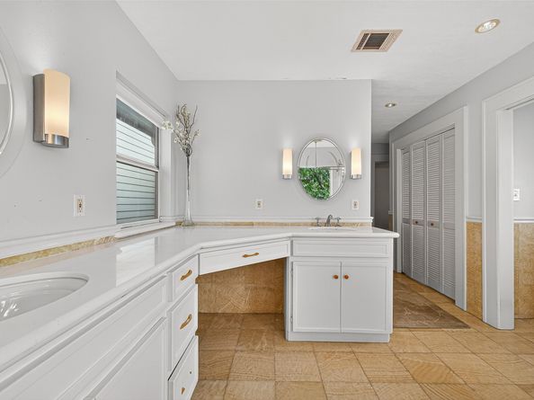 1201 Bomar Street, Houston TX 77006