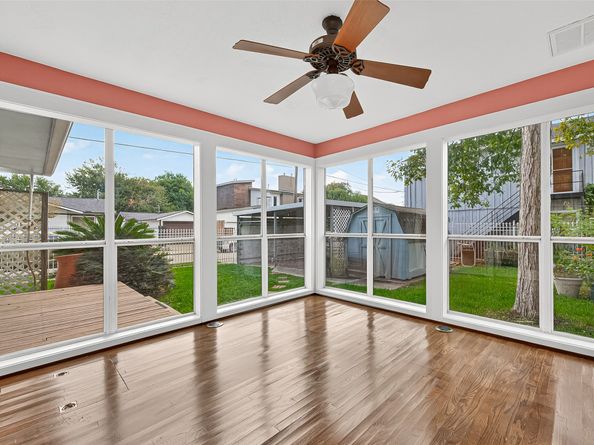 1201 Bomar Street, Houston TX 77006