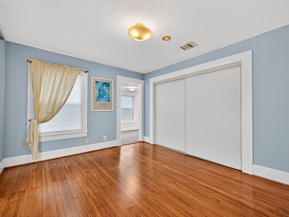 1201 Bomar Street, Houston TX 77006